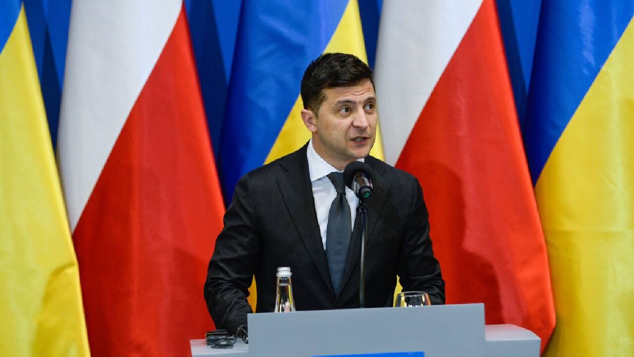 El presidente de Ucrania Volodímir Zelenski afirmó que sus unidades militares han respondido ante el ataque de Rusia. Foto: Omar Marques/Getty Images.