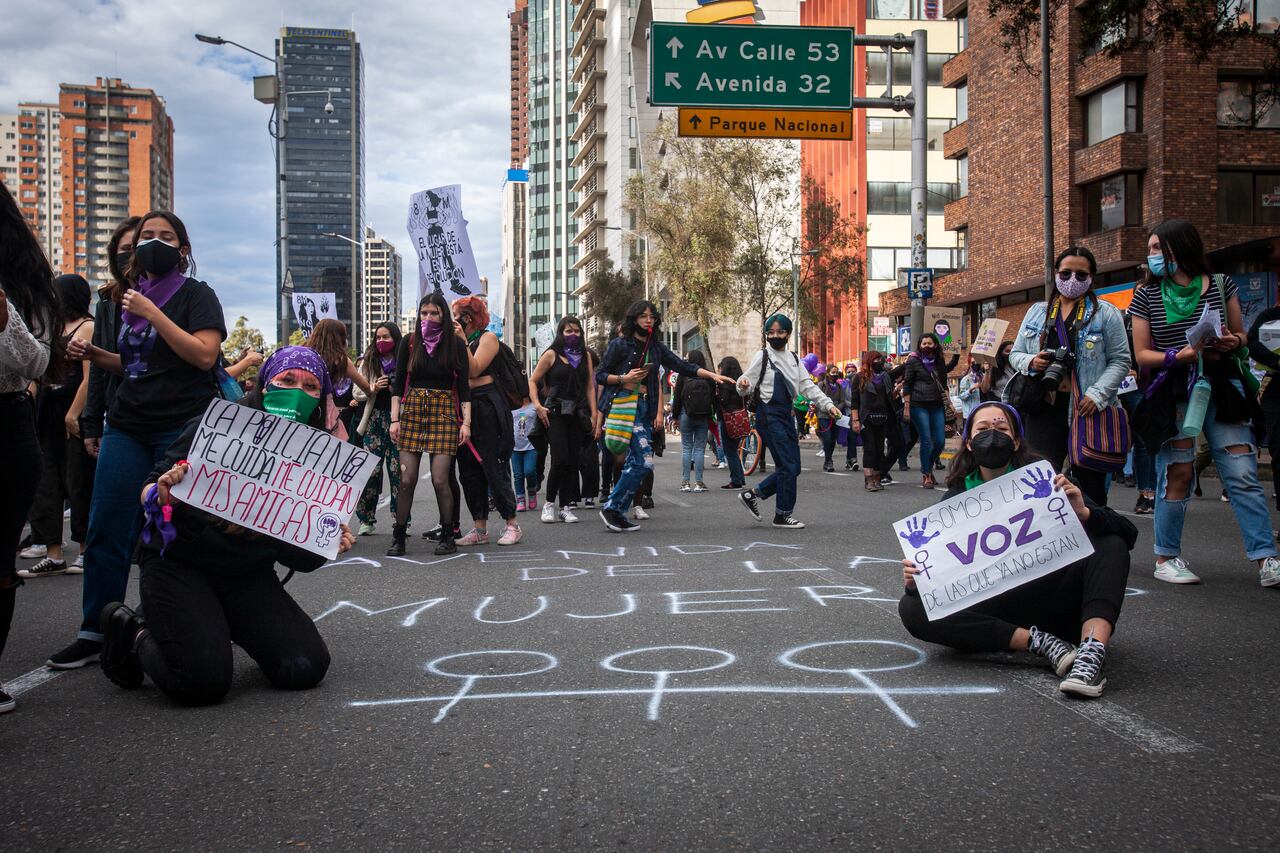 Marchas durante el día internacional de la mujer en el centro de Bogotá