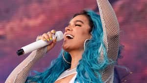 Karol G  en el escenario principal durante el fin de semana 2, día 3 del Festival de Música y Artes de Coachella Valley 2022 el 24 de abril de 2022 en Indio, California.