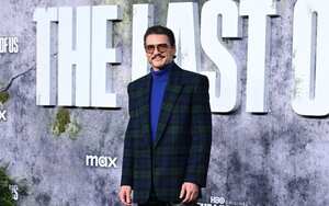 Pedro Pascal y las botas que redefinen la elegancia masculina