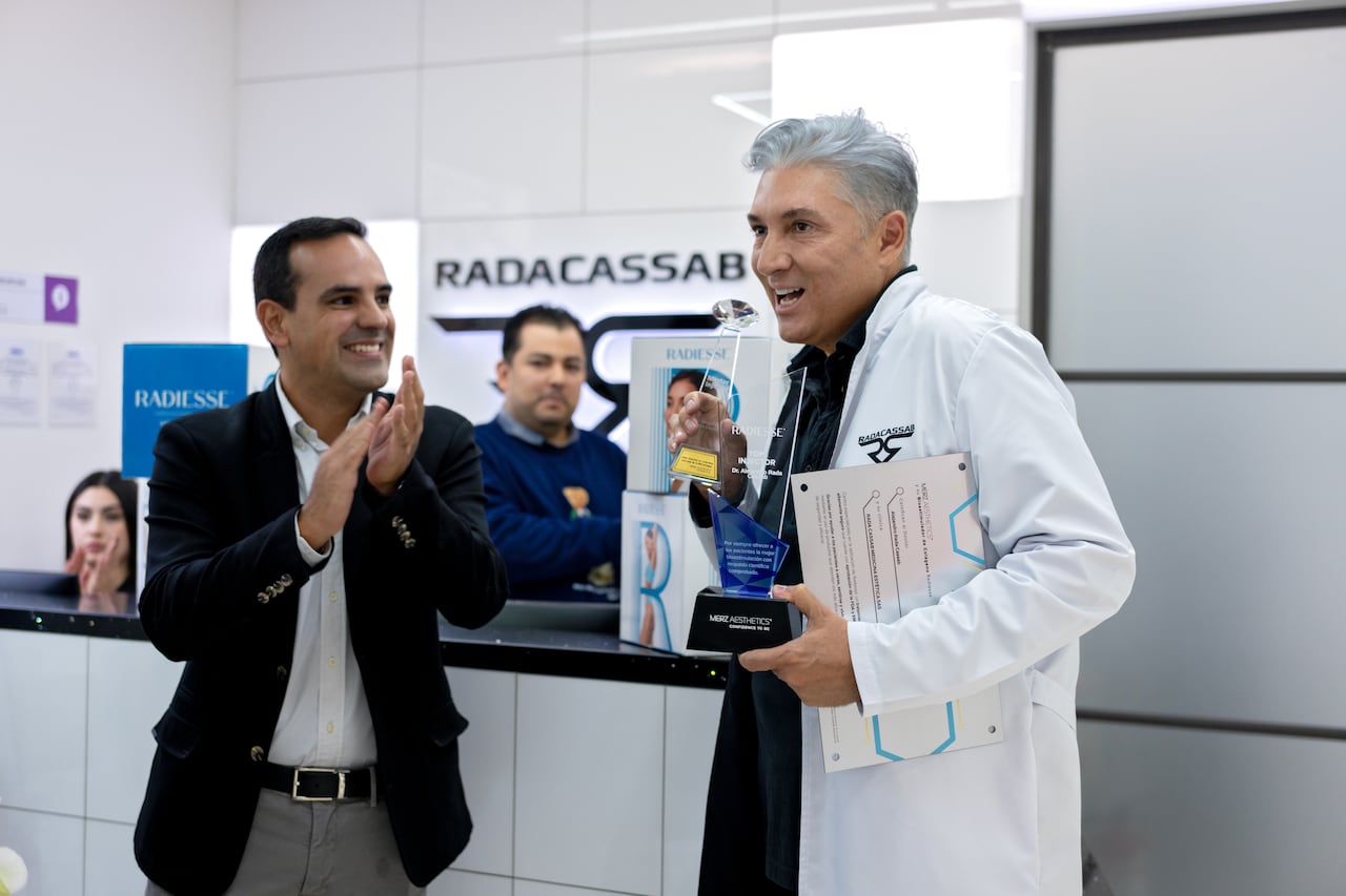 Alejandro Rada, médico estético aliado de la compañía farmacéutica Merz.