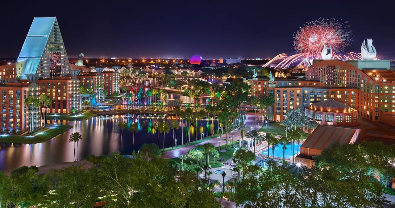 Entre adrenalina, fantasía y calma, descubrir que esta ciudad es mucho más que parques: es un refugio donde la felicidad se respira y el alma vuelve a brillar.