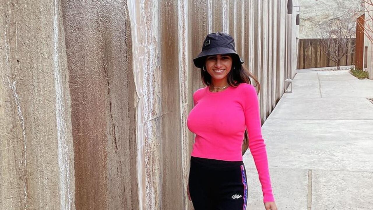 Mia Khalifa, de infarto: usa pequeño short en sensual baile con música de Karol G