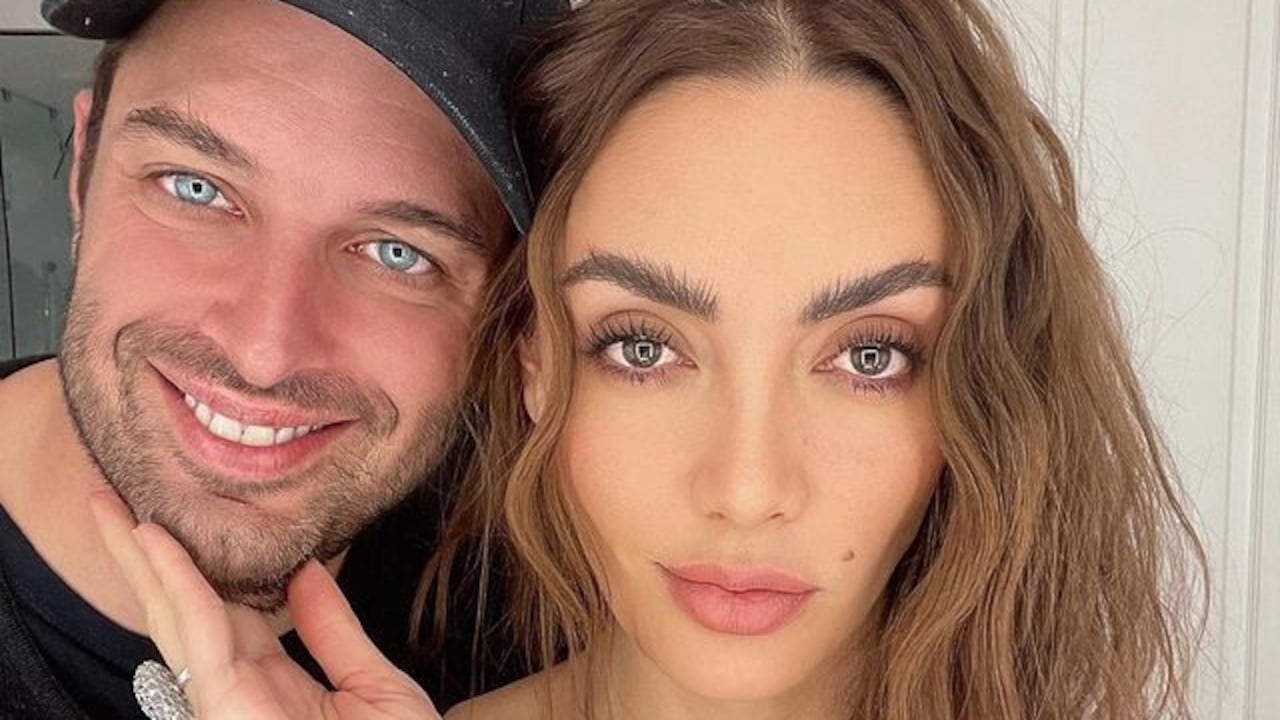 Carolina Guerra y su esposo, David Reuben, muestran a su hijo Rocco