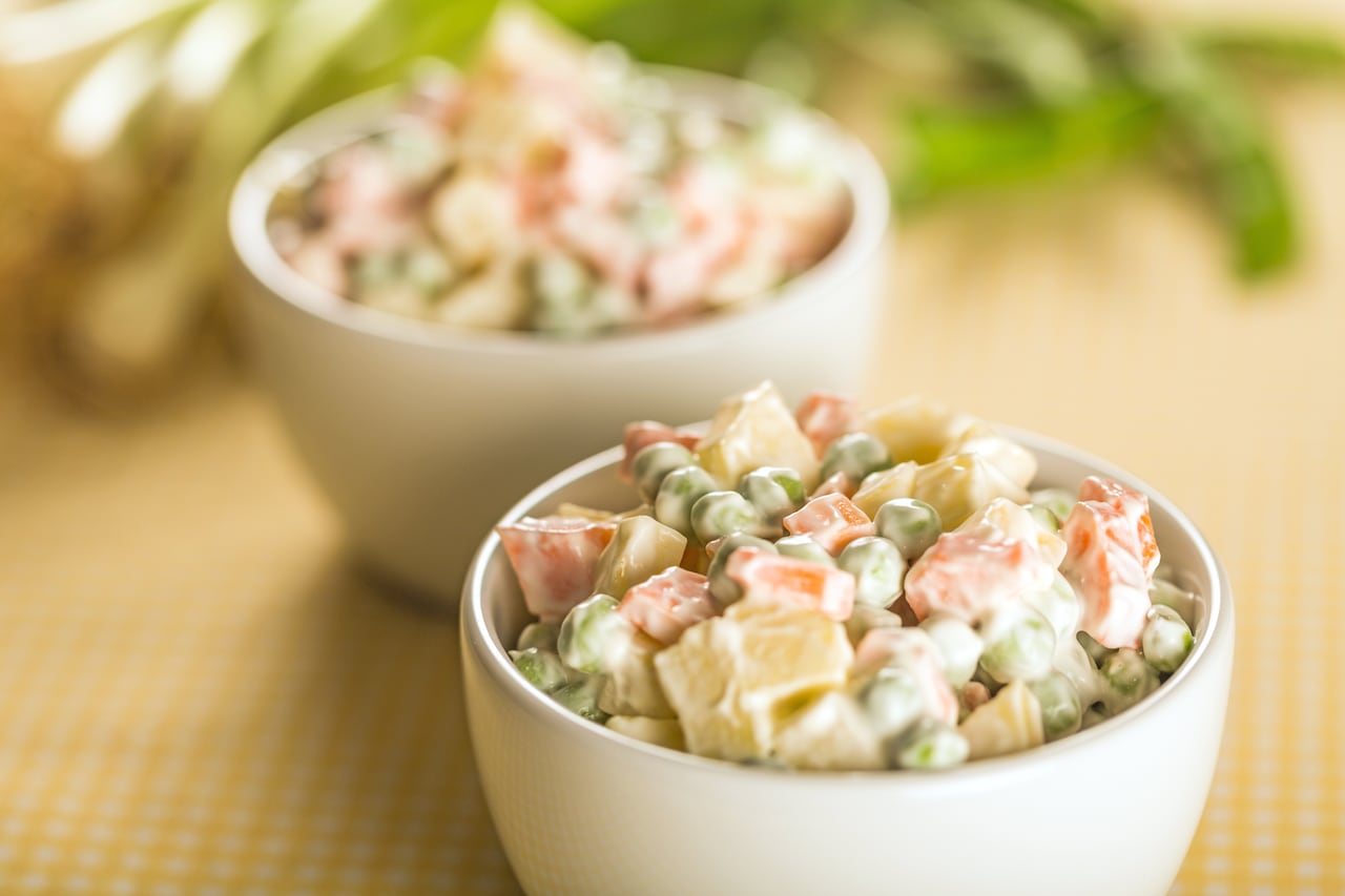 Para quienes buscan mejorar su ensalada rusa, estos trucos y técnicas ayudarán a realzar el sabor y la presentación de este clásico platillo.