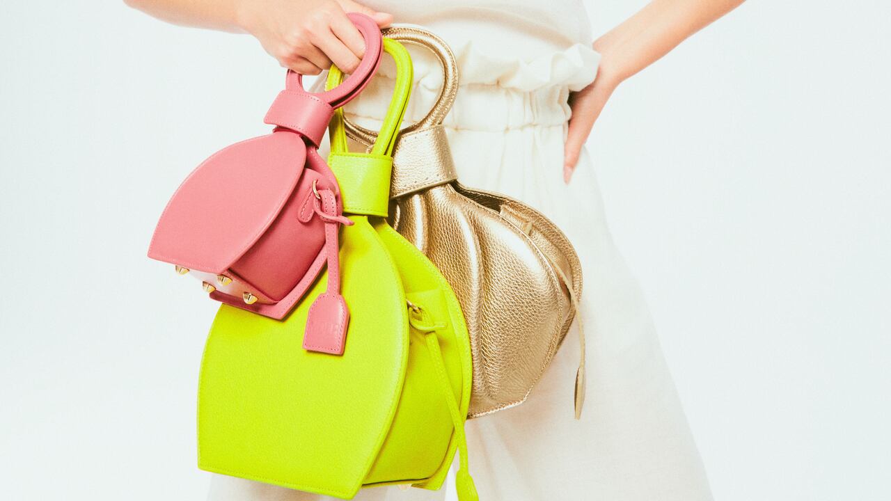 Marie de La Roche llega a Colombia con su marca de carteras de cuero