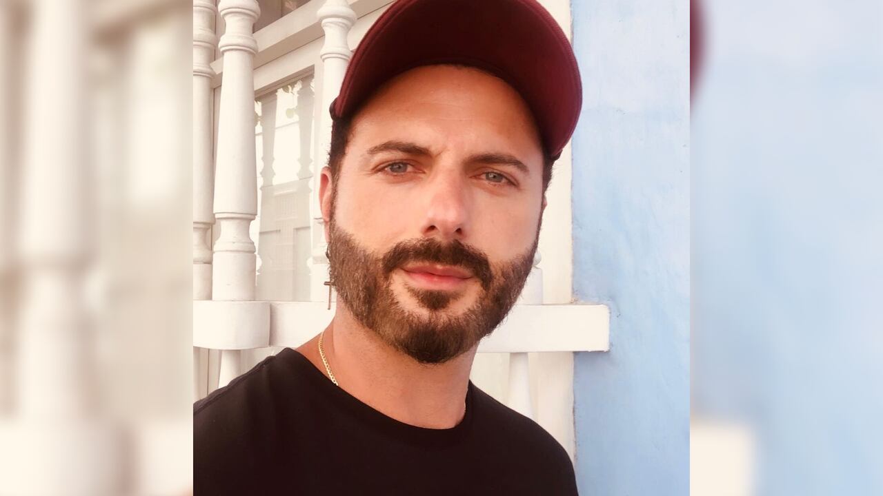 Mario tendrá pelo nuevo en sus entradas y de su propia cabeza. Foto: Instagram @espitiamario.