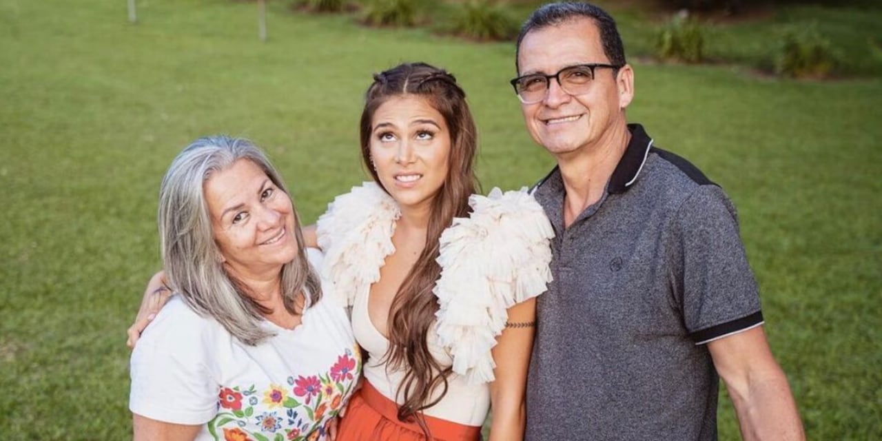 Greeicy Rendón y sus padres