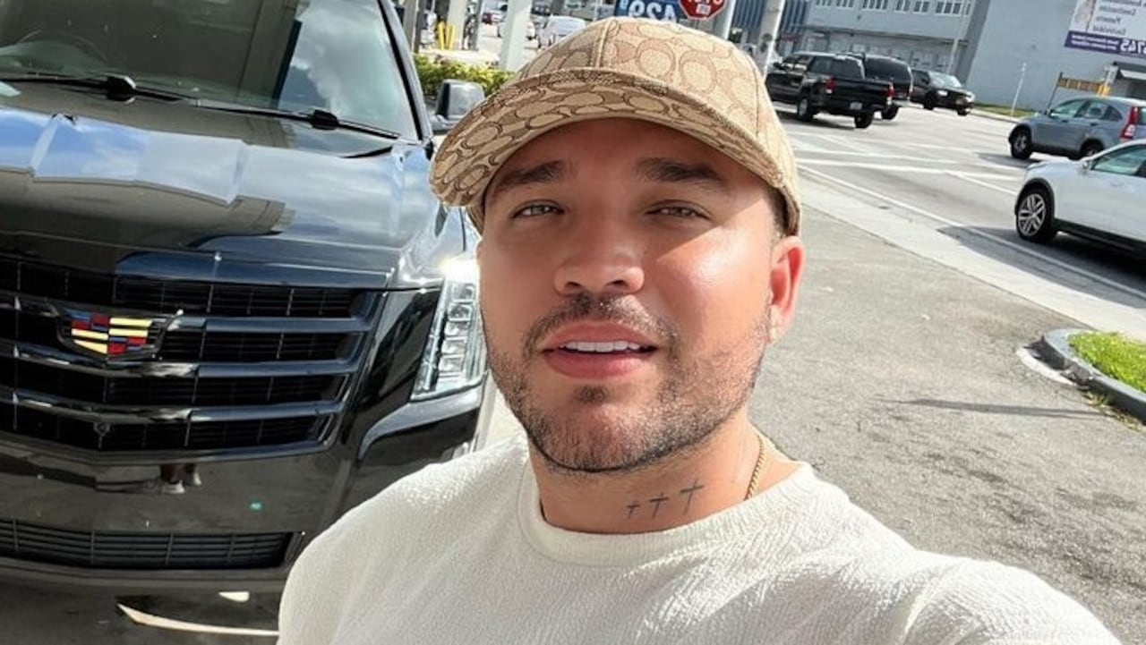 Jessi Uribe recibió más de 18 mil mensajes a su teléfono.