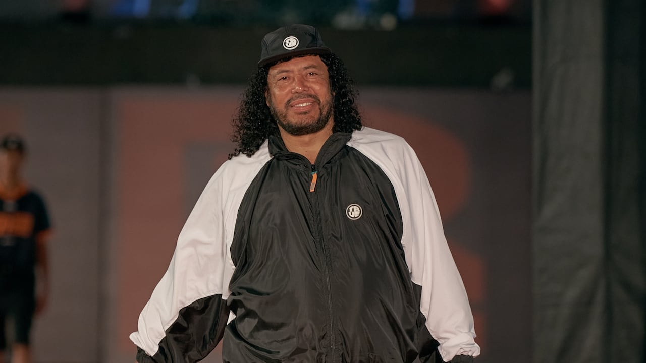 René Higuita debuta como modelo en la pasarela de True en Colombiamoda 2023