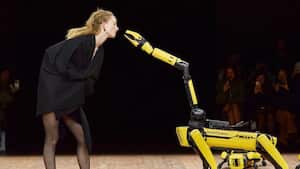 Colección de Coperni presentada en la Semana de la moda de París.