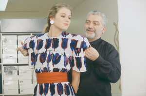 Ingrid Seynhaeve, designer Paco Rabanne's top model, during a fitting session with the designer in his Paris studio on January 30, 1991. (Photo by julio donoso/Sygma via Getty Images)