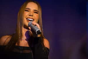 Paola Jara sorprendió con su reacción por una falla técnica