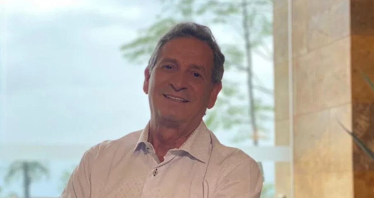 Darío Gómez - Foto tomada de Instagram @elreydeldespecho