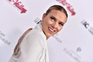 BEVERLY HILLS, CALIFORNIA - NOVEMBER 18: Scarlett Johansson attends the 35th Annual American Cinematheque Awards Honoring Scarlett Johansson at The Beverly Hilton on November 18, 2021 in Beverly Hills, California. (Photo by Axelle/Bauer-Griffin/FilmMagic)