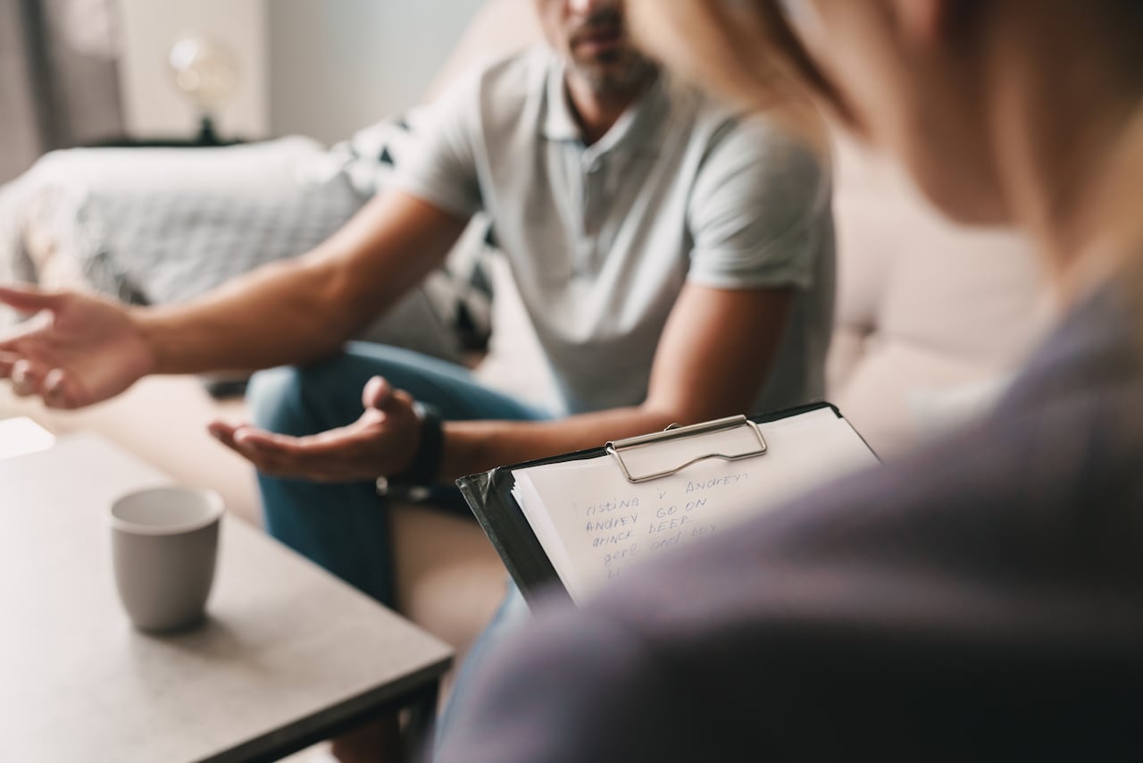 Pedir atención psicológica no debe depender de tener un diagnóstico. Hablar con un experto ayuda a manejar las emociones y a fortalecer el bienestar en cualquier etapa de la vida.