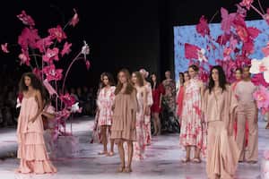 Pasarela de María Elena Villamil con el apoyo de Parques Nacionales Naturales en Colombiamoda