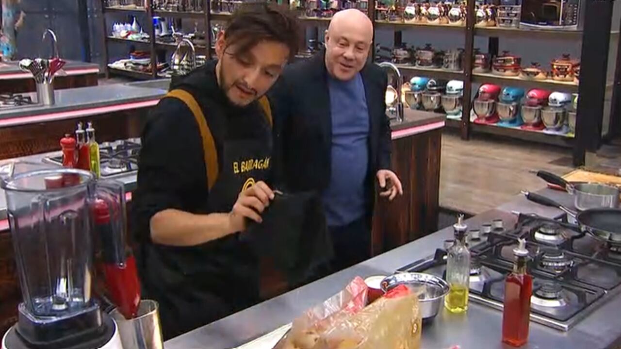 Captura de pantalla de video MásterChef Celebrity. Jorge Rausch y Juan Pablo Barragan.