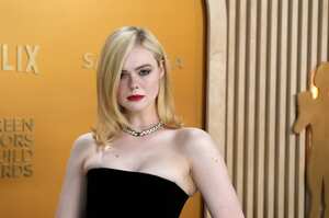 LOS ANGELES, CALIFORNIA - FEBRUARY 23: Elle Fanning attends the 31st Annual Screen Actors Guild Awards at Shrine Auditorium and Expo Hall on February 23, 2025 in Los Angeles, California. (Photo by Jeff Kravitz/FilmMagic)