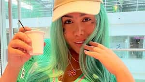 Yina está inmóvil en su casa de cuenta de los biopolímeros. Foto: Instagram @yinaacalderonoficial.