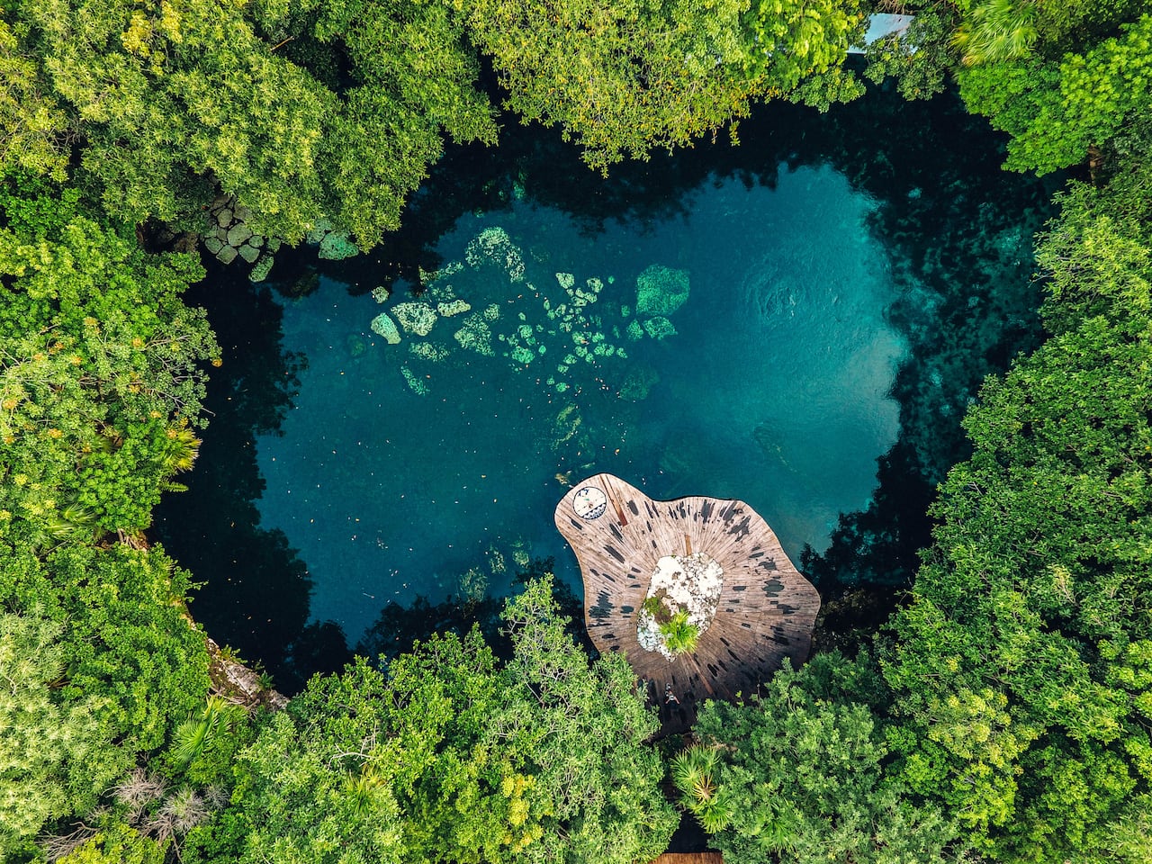 La búsqueda incansable por descubrir nuevas experiencias, en ocasiones limita
la posibilidad de encontrar momentos genuinos de goce que logren permanecer
en la memoria.