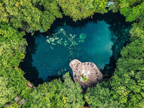La búsqueda incansable por descubrir nuevas experiencias, en ocasiones limita
la posibilidad de encontrar momentos genuinos de goce que logren permanecer
en la memoria.