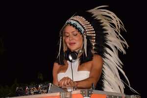 Natalia Paris 
DESFILE HERNAN ZAJAR 
FESTIVAL DE JAZZ DE MOMPOX 2018
BOGOTA, SEPTIEMBRE 7 Y 8 DE 2018
FOTOGRAFA ALEXANDRA RUIZ