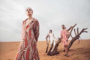 Los atardeceres guajiros y sus áridas tierras, fueron la inspiración del creativo caleño.