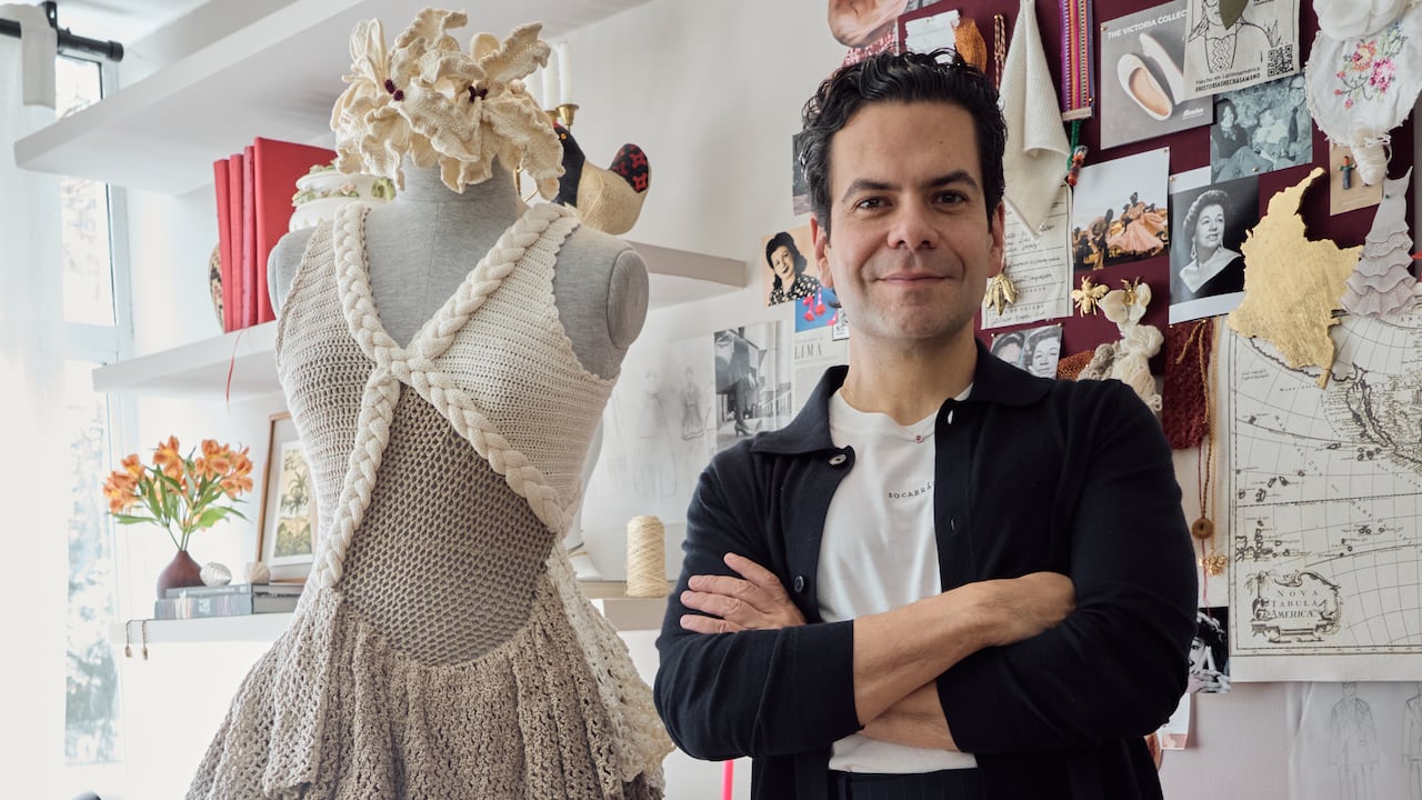 La propuesta de Juan Pablo Socarrás con 'Matilde' transforma la tradición latinoamericana en un guardarropa contemporáneo pensado para trascender temporadas.