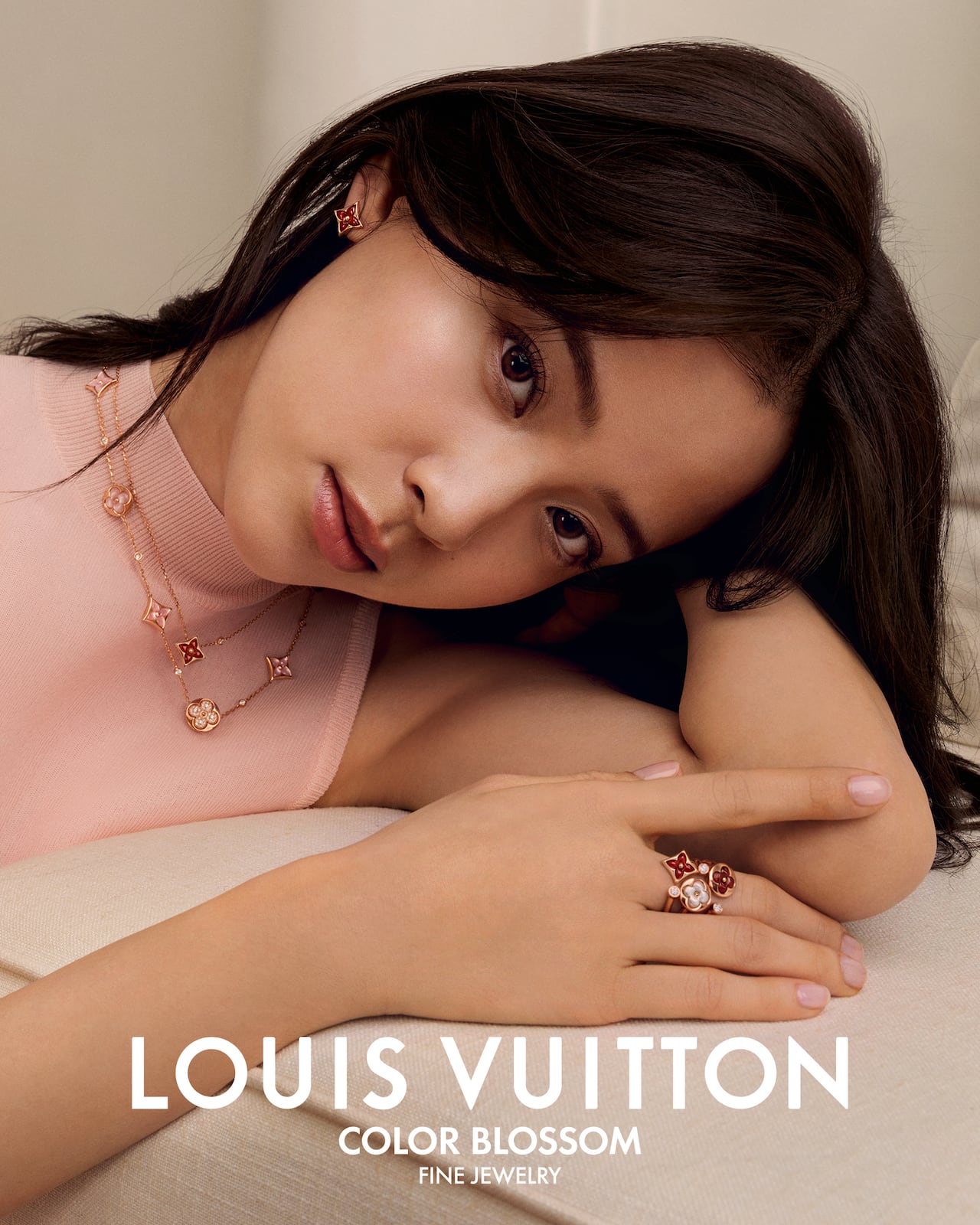 Louis Vuitton celebra su legado con la nueva campaña Color Blossom protagonizada por Ana de Armas y Ouyang Nana