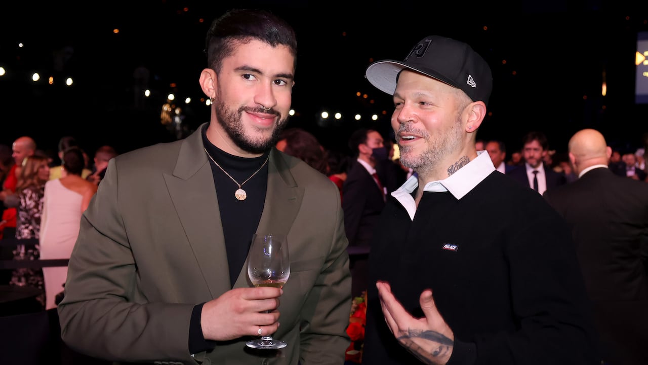 LAS VEGAS, NEVADA - NOVEMBER 17: (L-R) Bad Bunny and René Pérez attend The Latin Recording Academy's 2021 Person of the Year Gala honoring Ruben Blades at Michelob ULTRA Arena on November 17, 2021 in Las Vegas, Nevada. (Photo by John Parra/Getty Images for The Latin Recording Academy)