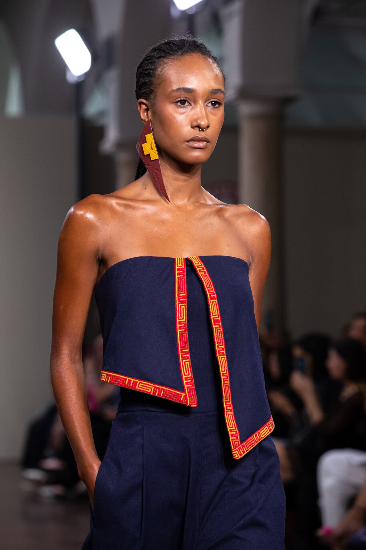 La pasarela de Val Valadares & Cápsula Marajoara.