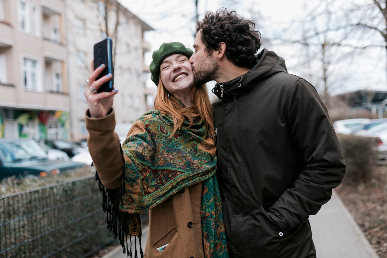 Pareja tomándose una foto