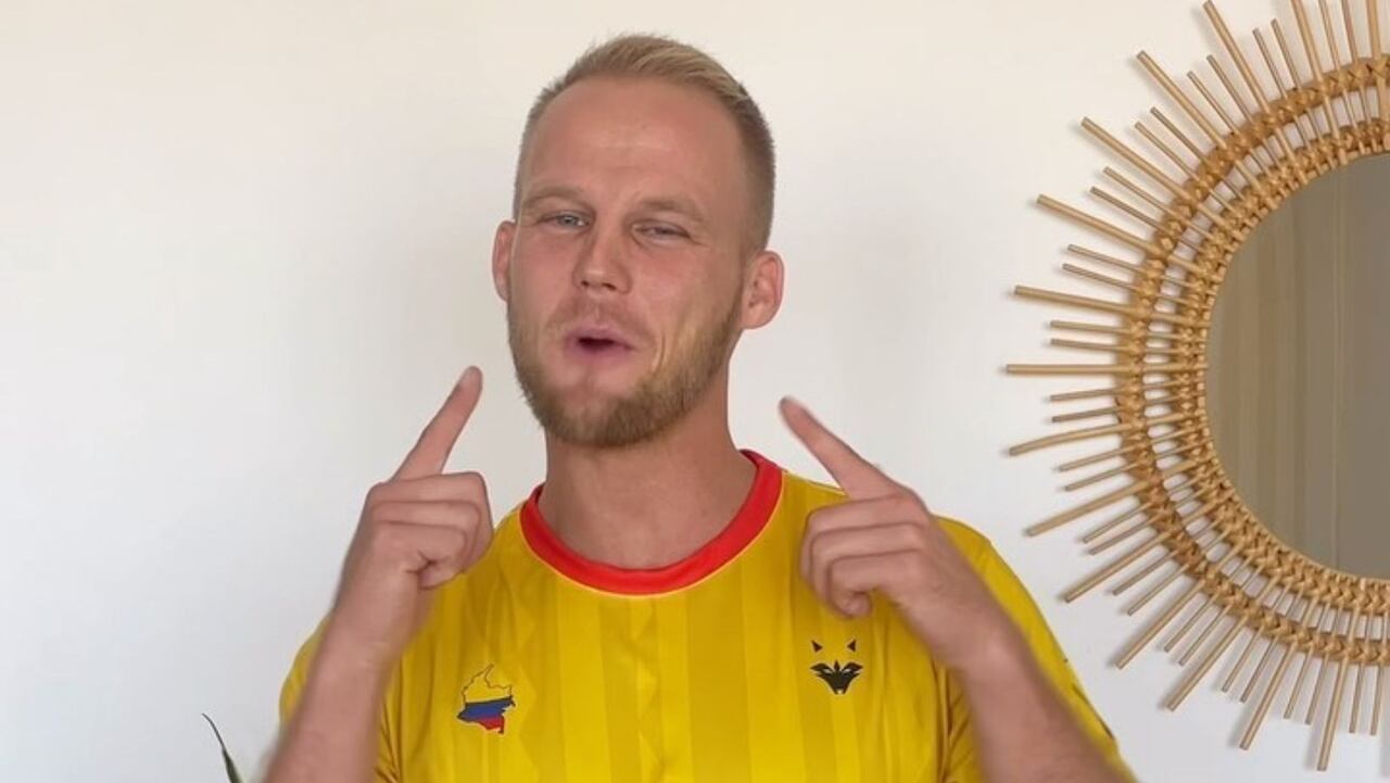 Dominic Wolf causa furor en redes con su propia versión de la camiseta de Colombia