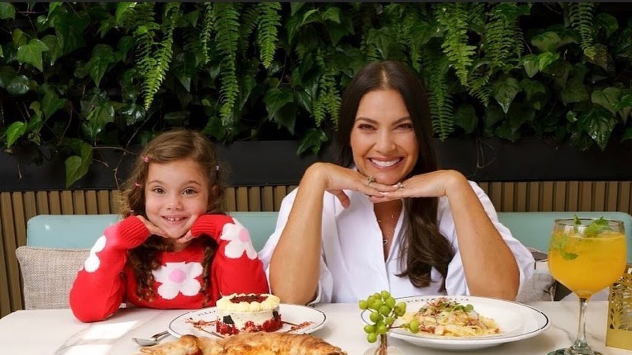 Jessica de la Peña muestra con orgullo el generoso gesto de su hija mayor