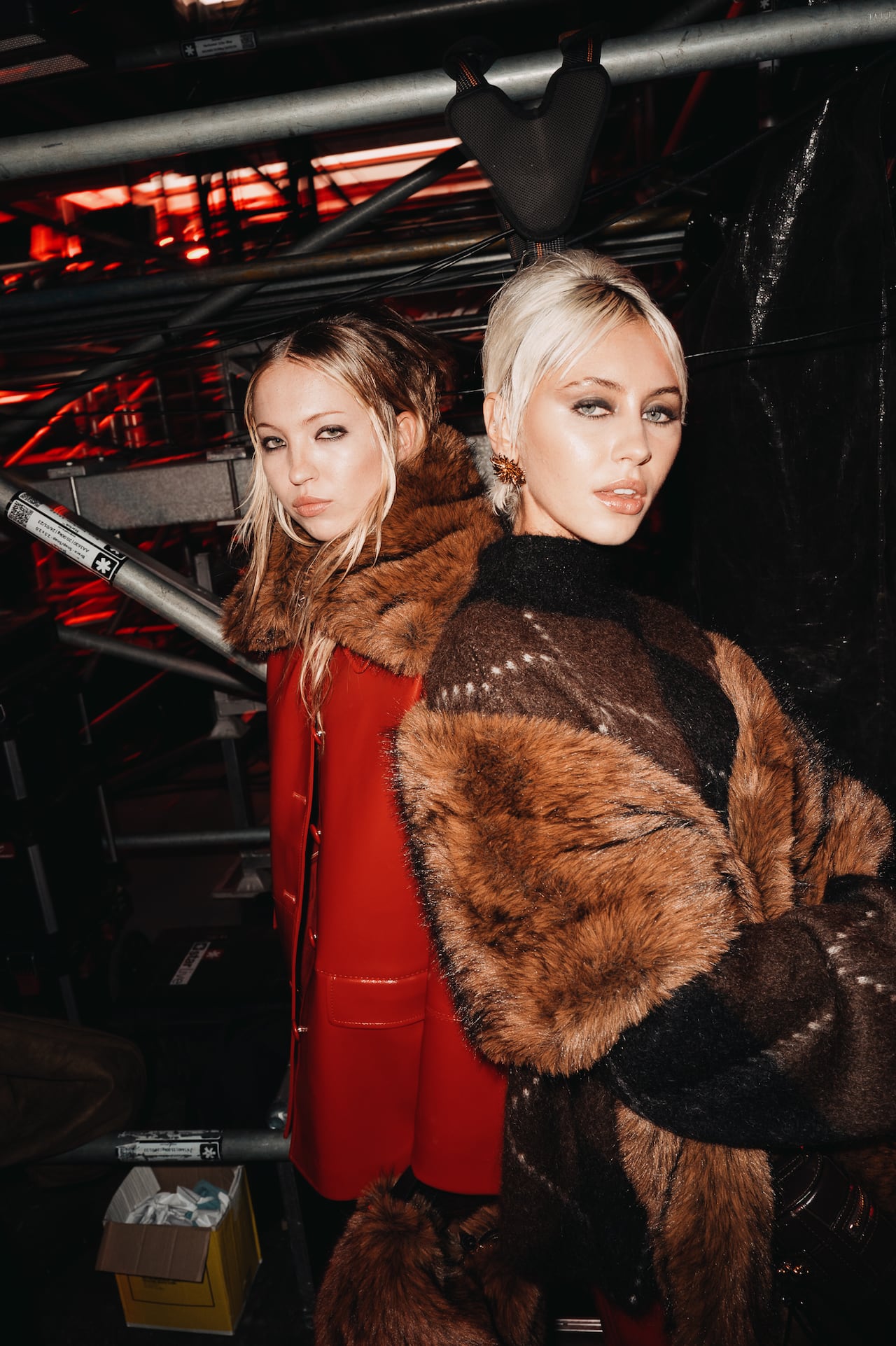 On 18 September, H&M unveiled its A/W 2025 collections at a genre-defying London Fashion Week event at 180 The Strand. A spectacular cast of 70 models – a blend of emerging and iconic talent – wore H&M looks in a pioneering show that blended style and sound, physical and digital, backstage and show-stopping entertainment. British musical talent Lola Young performed for a crowd that included Central Cee, Little Simz, ASAP Nast, Emily Ratajkowski, Gabbriette, Adwoa Aboah and Lennon and Anaïs Gallagher on the front row.
