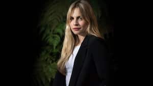 María del Mar Ramón, escritora colombiana, autora de Tirar y vivir sin culpa, La Manada y Todo muere salvo el mar.