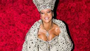 NEW YORK, NY - MAY 07: Rihanna attends the Heavenly Bodies: Fashion & The Catholic Imagination Costume Institute Gala at The Metropolitan Museum of Art on May 7, 2018 in New York City. (Photo by Kevin Tachman/Getty Images for Vogue)