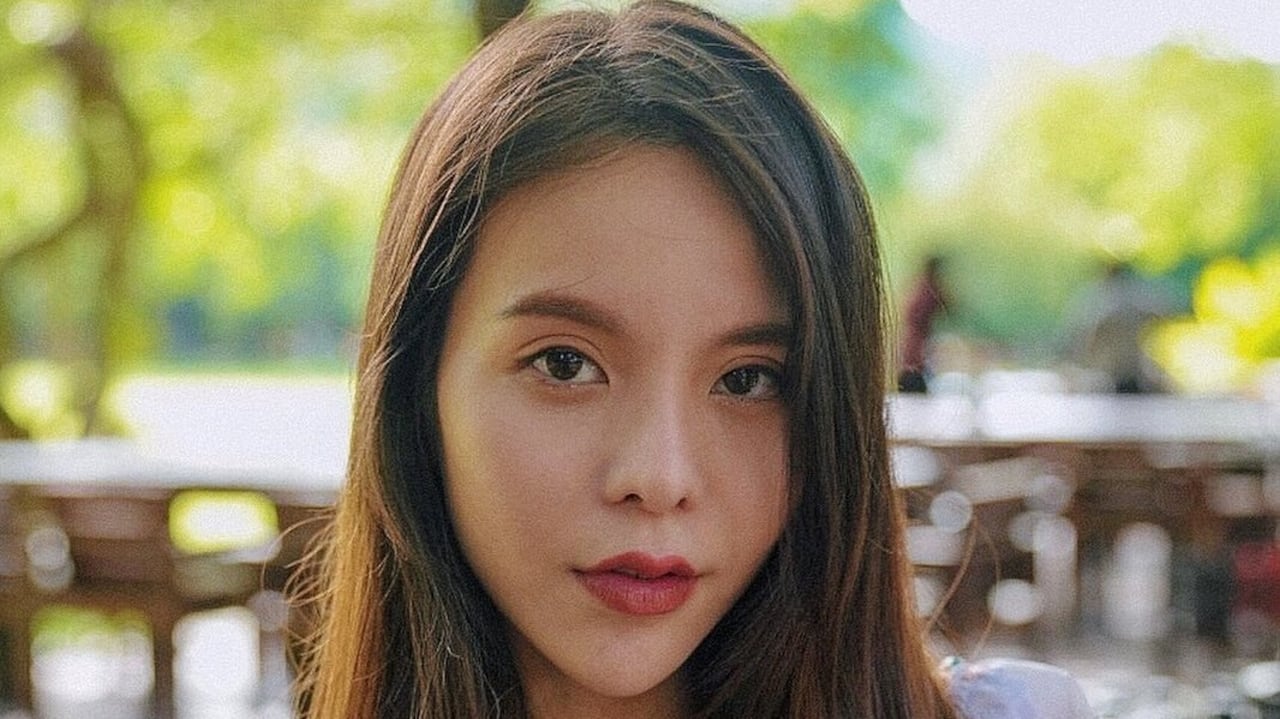 Modelo que quería cambiar su rostro con rellenos estéticos