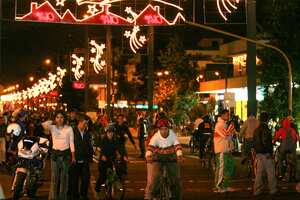 CICLOVIA NOCTURNA Y NAVIDEñA
BOGOTA, KRA 15 NORTE-DIC 19 DEL 2003
FOTO LEON DARIO PELAEZ- SEMANA