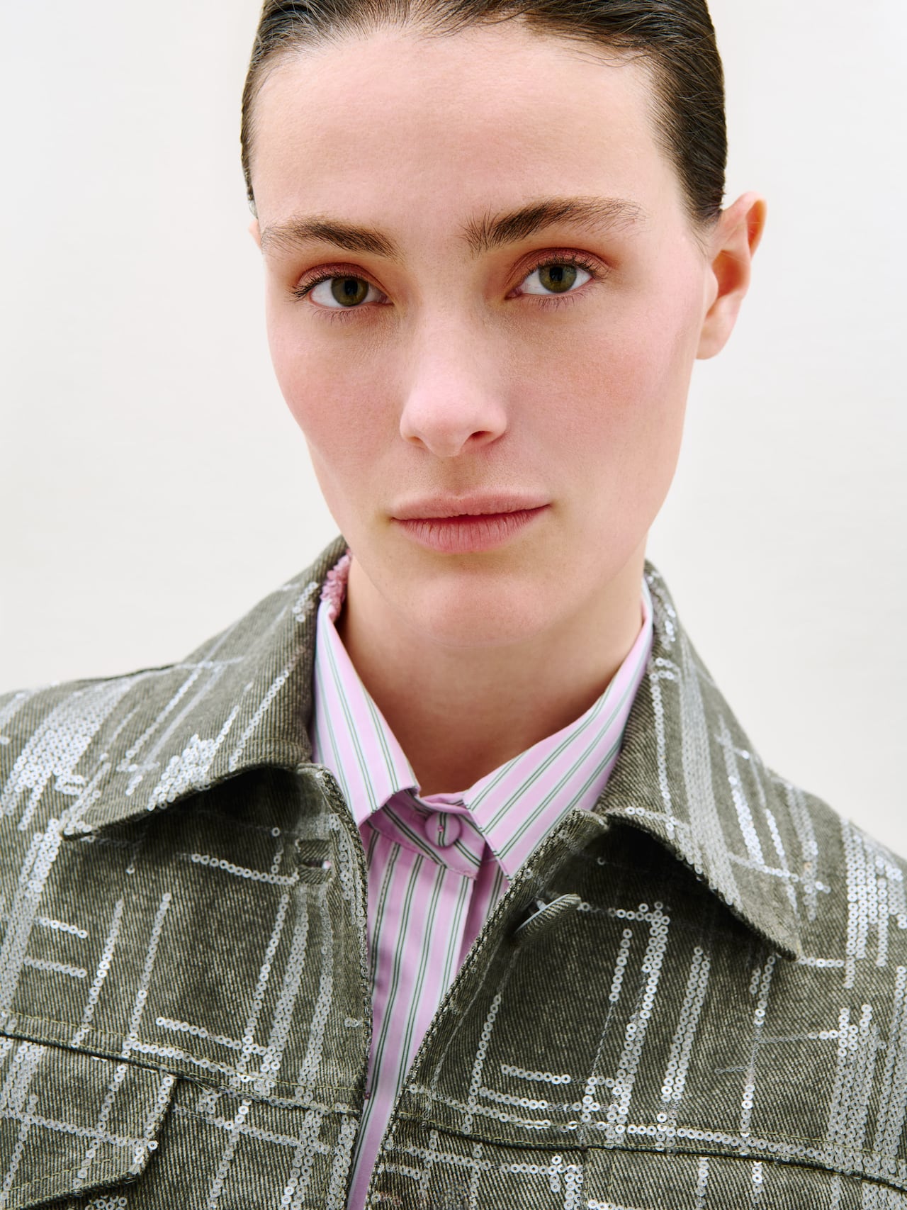 Entre lo gótico y lo contemporáneo: la apuesta de Silvia Tcherassi para el otoño 2026