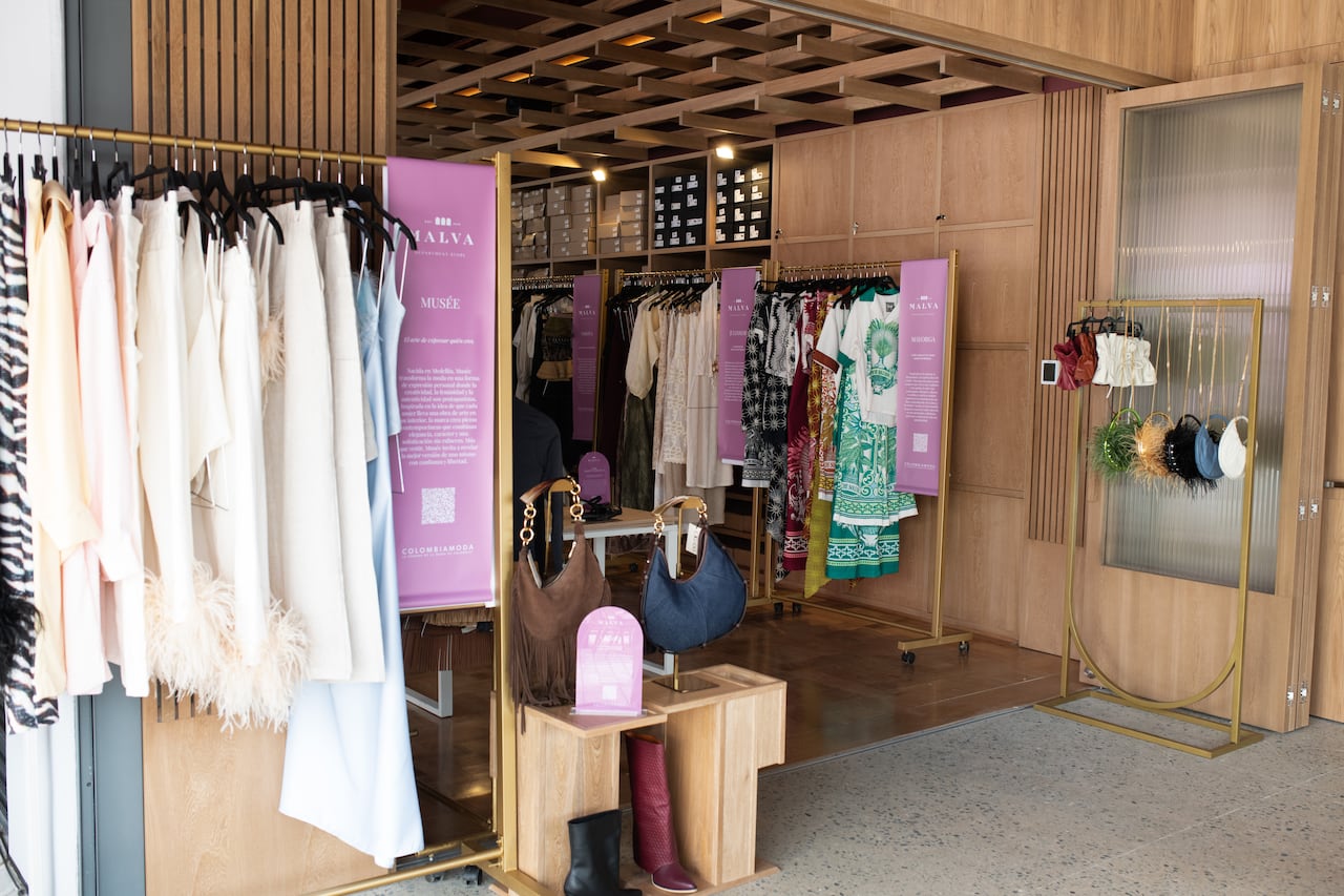 Más de 30 marcas hicieron parte de un espacio pensado para acercar al público a las nuevas voces de la moda latinoamericana