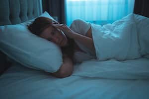 No poder dormir causa ansiedad, según los NIH.