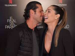 Gregorio Pernía le pregunta a Carmen Villalobos qué espera de un hombre