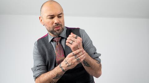 Santiago Cruz, cantante, compositor y escritor colombiano