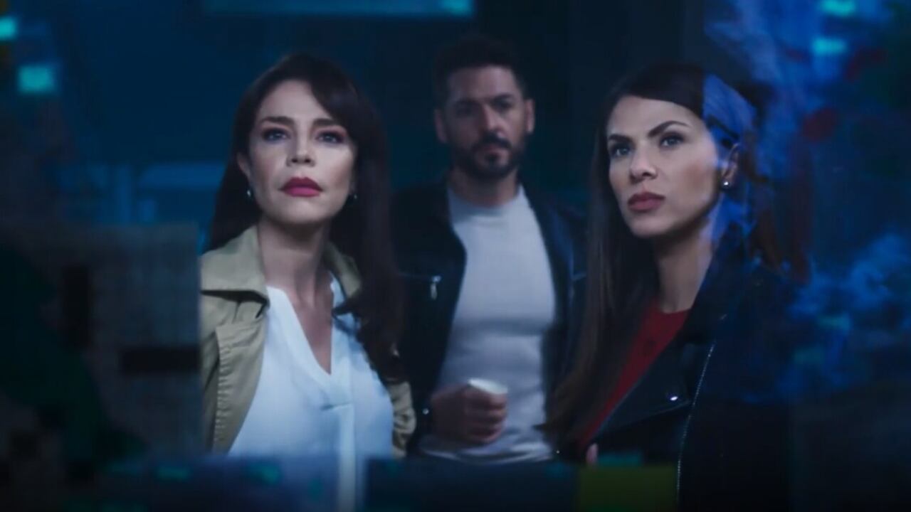 Poster de "Entre sombras" con Flora Martínez, Rodrigo Candamil y Margarita Muñoz.