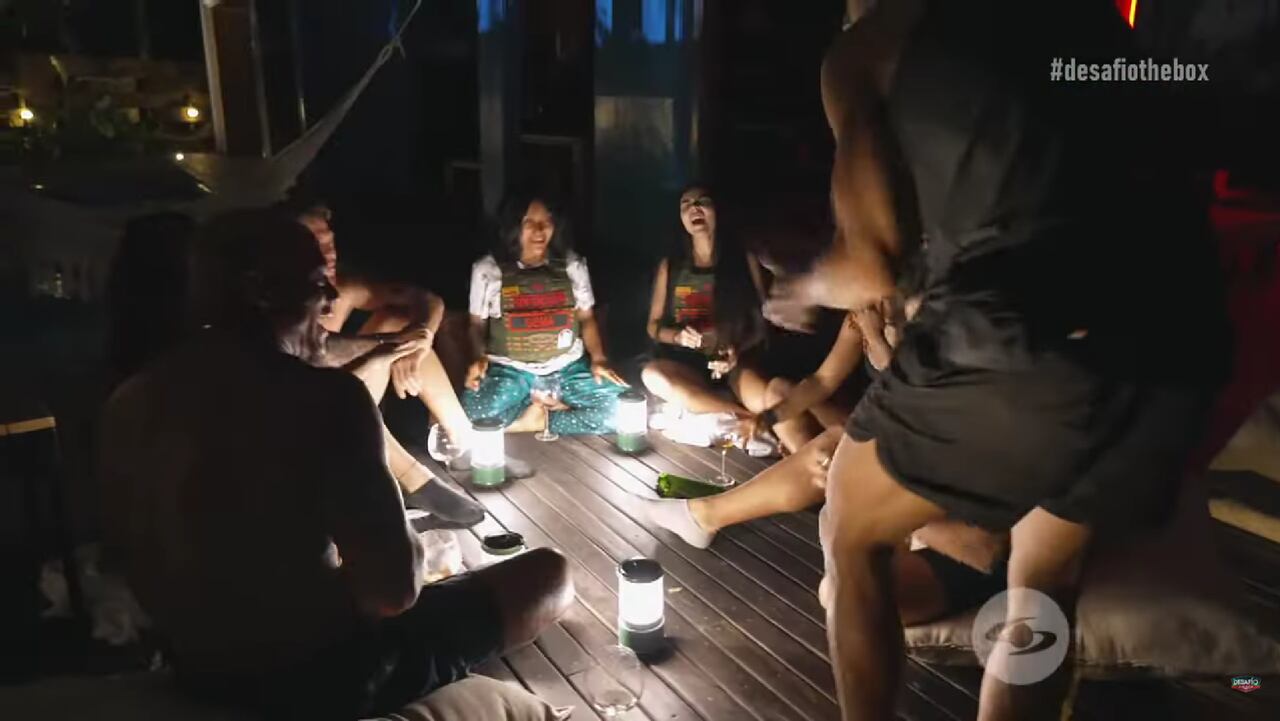 Sube la temperatura en el ‘Desafío The Box’, los participantes jugaron botellita y hubo más de una picante confesión
