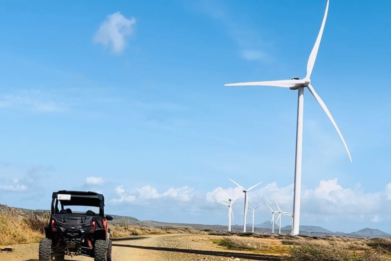 Explorar la zona montañosa y desértica de Curaçao es una experiencia imperdible y que revela una faceta sorprendente de la isla, lejos de las playas.