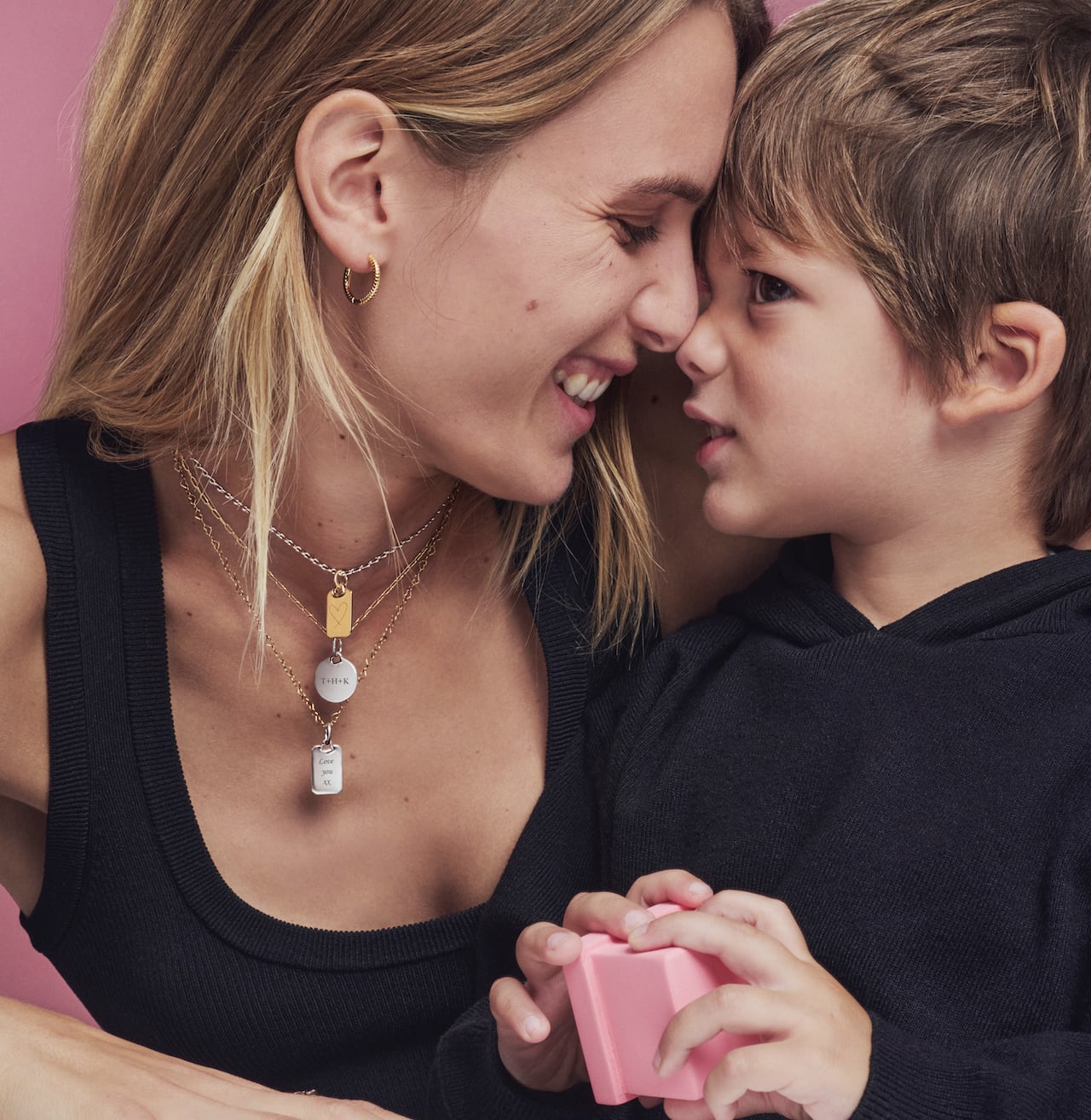 Pandora celebra los vínculos que trascienden el tiempo con joyas que tocan el corazón.