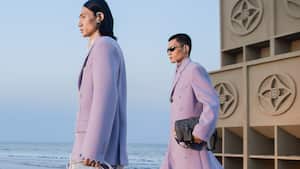 Desfile de Louis Vuitton en Aranya, China.